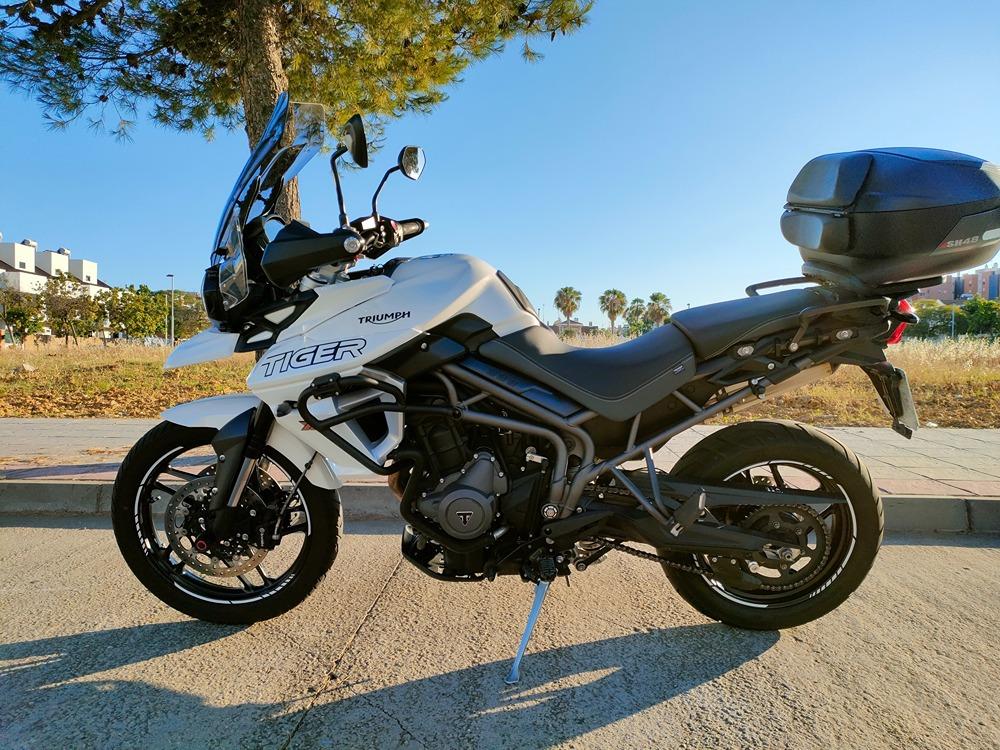 Moto TRIUMPH TIGER 800 XR X LOW de seguna mano del año 2018 en Huelva
