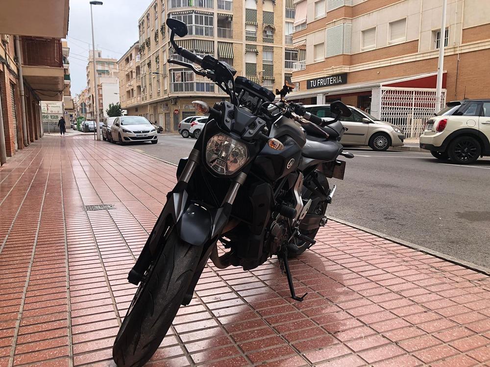 Moto YAMAHA MT 07 de segunda mano del año 2016 en Alicante