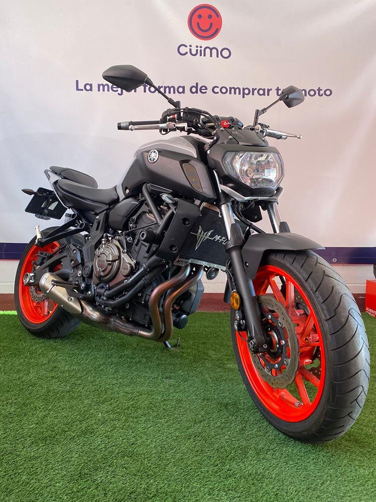 Moto YAMAHA MT 07 ABS de segunda mano del año 2020 en Madrid