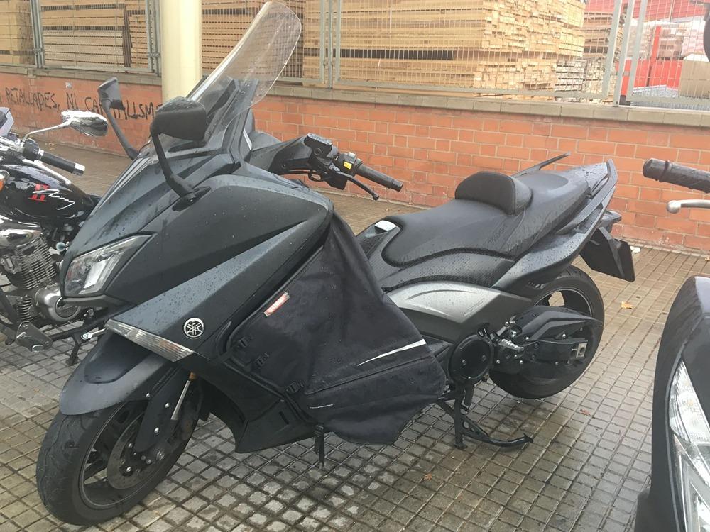 Moto YAMAHA TMAX 530 de segunda mano del año 2016 en Barcelona