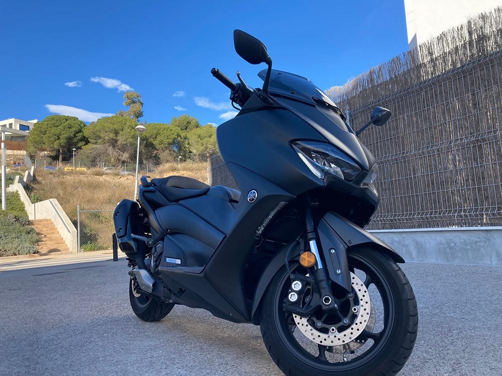 Moto YAMAHA TMAX 560 ABS de segunda mano del año 2020 en Barcelona
