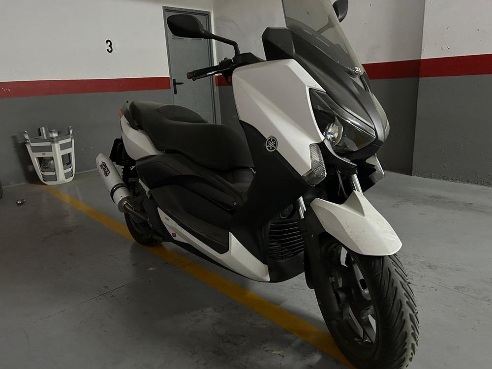 Moto YAMAHA X MAX 125 de seguna mano del año 2015 en Alicante