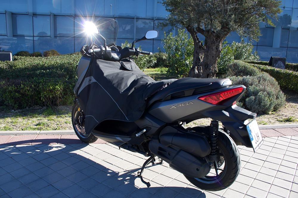 Moto YAMAHA X MAX 125 de segunda mano del año 2015 en Madrid
