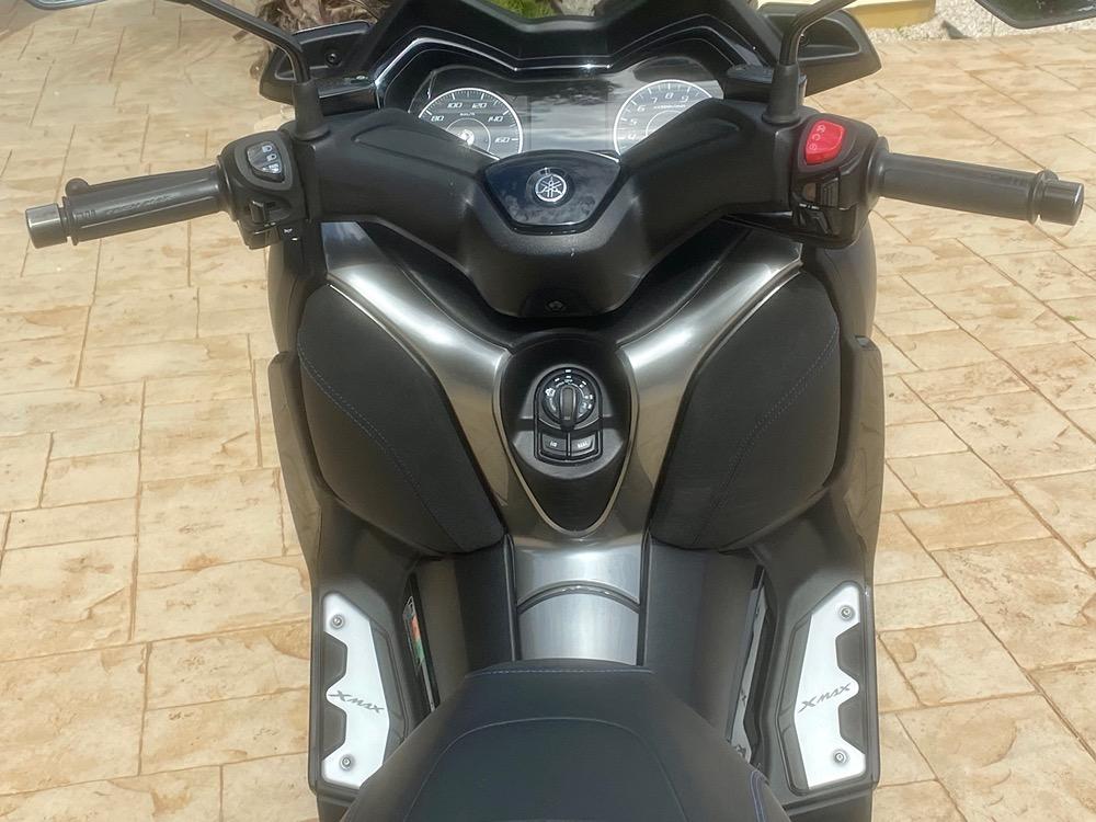 Moto YAMAHA XMAX 125 TECH MAX de seguna mano del año 2020 en Alicante