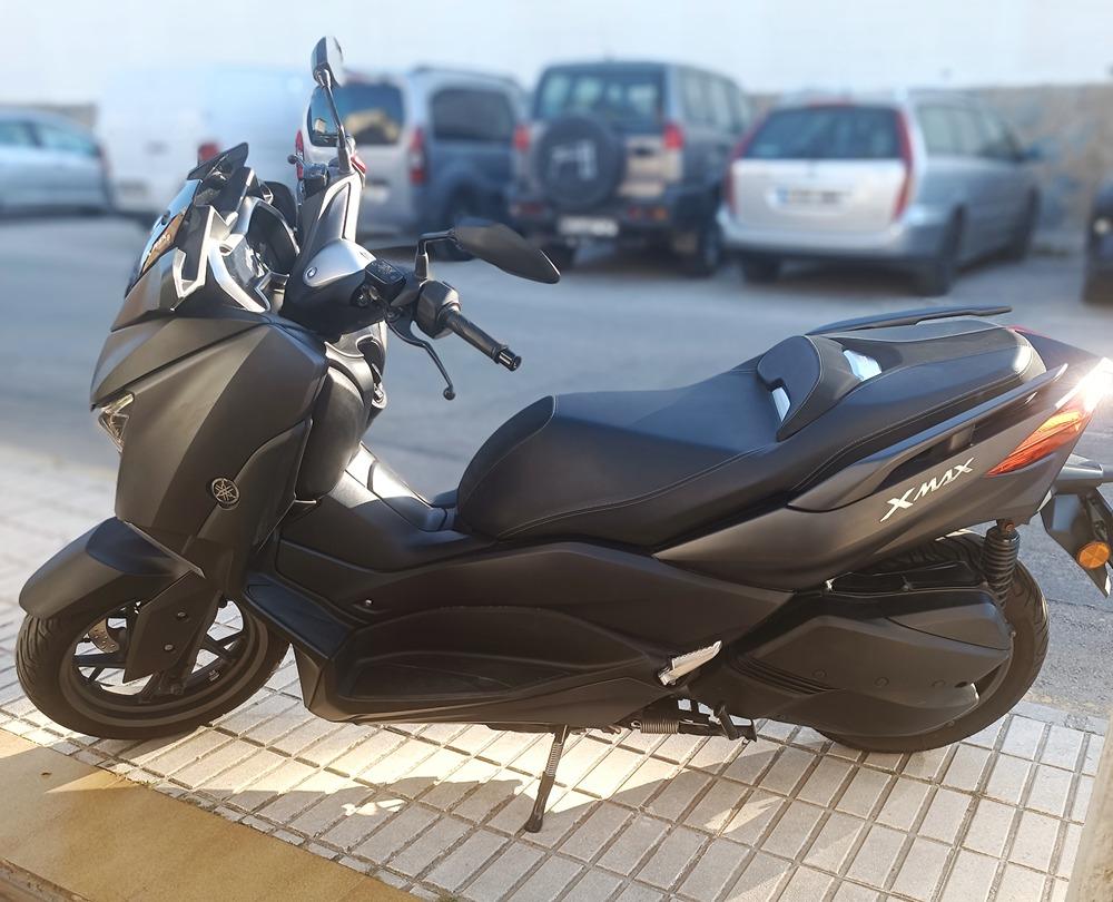 Moto YAMAHA X MAX 300 de seguna mano del año 2020 en Málaga