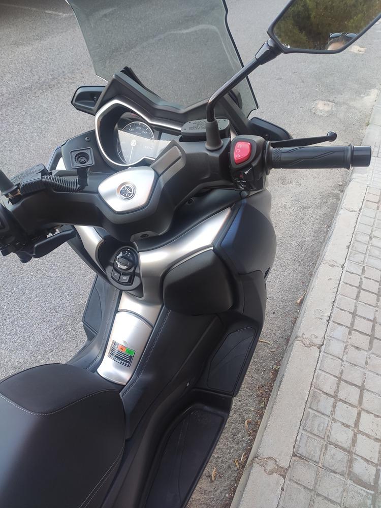 Moto YAMAHA X MAX 400 ABS de segunda mano del año 2018 en Alicante