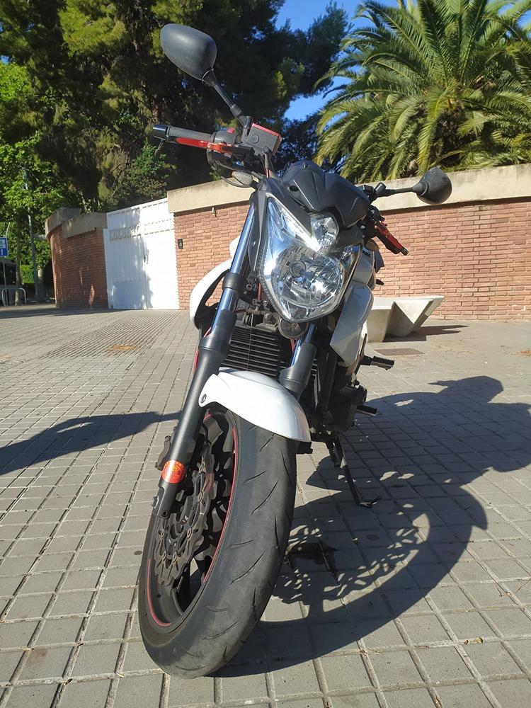 Moto YAMAHA XJ 600 N DIVERSION de segunda mano del año 2011 en Barcelona